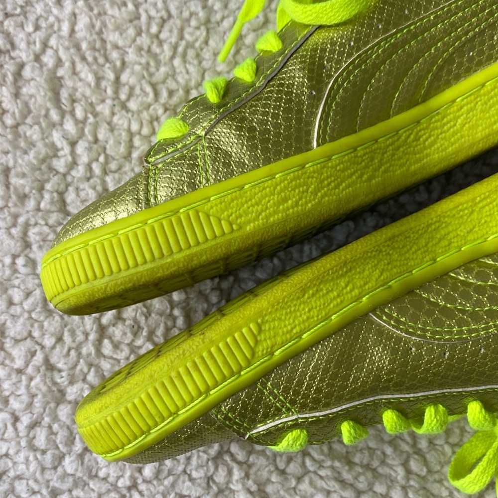 Puma Womens’ Basket Future Minimal Sneaker - Picture 12 of 16